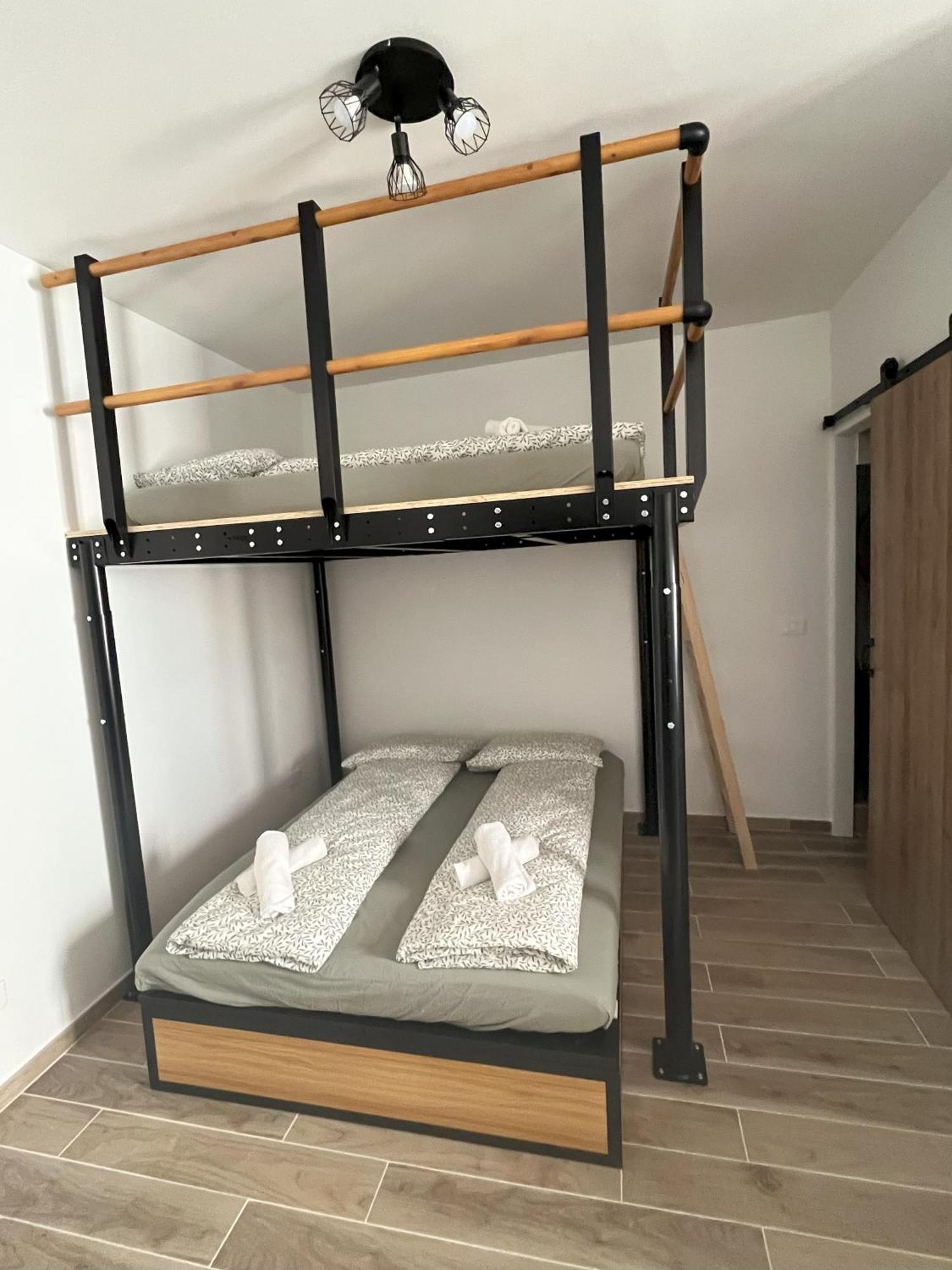 Renovated Seaside In The Heart Of